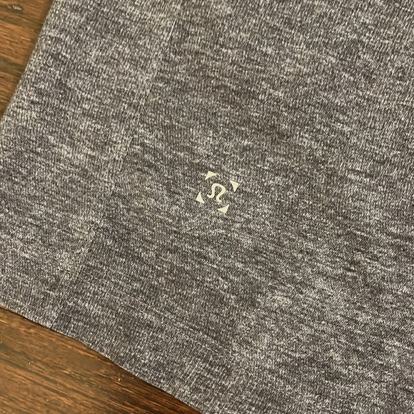 Lululemon T.H.E. Short *Linerless 7" Heathered Texture Printed Mercury Deep Coal - Picture 8 of 10